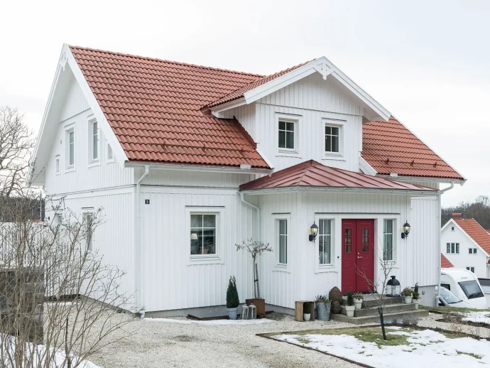 Современный дом в городке Уддевалла, Швеция