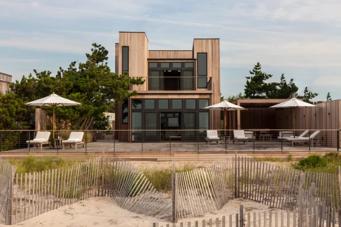 Прибрежный дом модельера Дерека Лама на Лонг-Айленде, Нью-Йорк