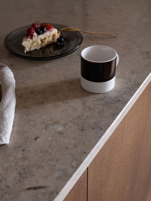 Стильная мансардная квартира под крышей старого дома в Стокгольме Стильная мансардная квартира под крышей старого дома в Стокгольме