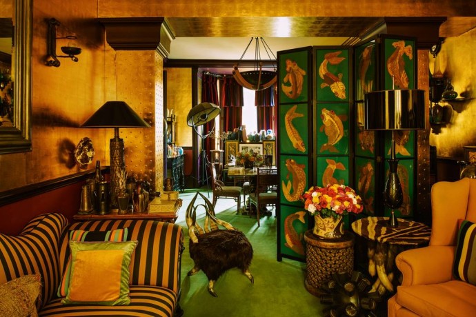 Эклектичный, красочный, наполненный искусством дом дизайнера Энтони Коллетта в Лондоне
