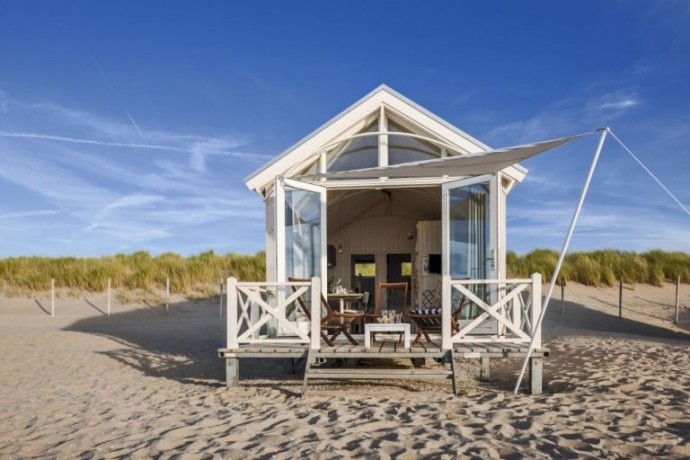 Небольшой пляжный дом, расположенный недалеко от Гааги