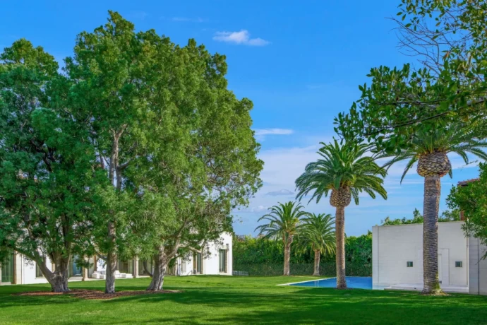 Резиденция в Лос-Анджелесе, выставленная на продажу за 65 млн долларов