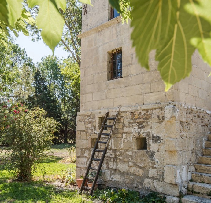 Каменный дом и пристройка к нему в Провансе