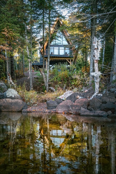 Дом А-образной формы с великолепным видом на озеро в Миннесоте