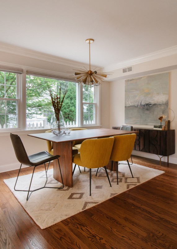 Коттедж, оформленный в нейтральных тонах Коттедж, оформленный в нейтральных тонах