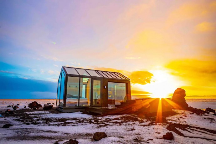 Мини-домик с джакузи в Исландии
