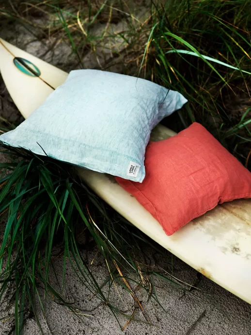 Пляжный домик, оформленный дизайнерами шведского текстильного бренда Lovely Linen