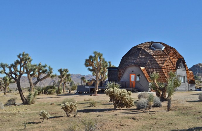 Купольный дом в пустыне Джошуа-Три, Калифорния