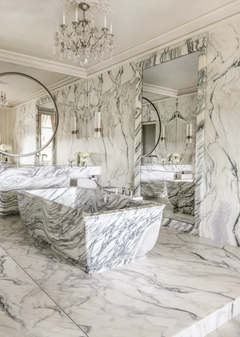 Люкс в парижском отеле класса люкс Crillon