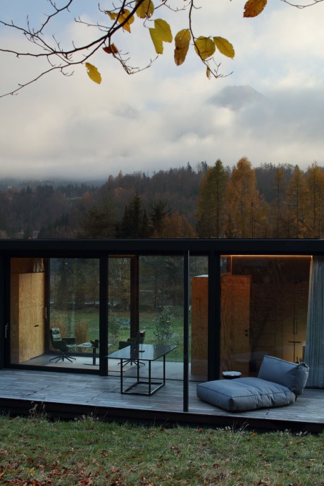 Мини-дом площадью 20 м2 от дизайнера Кристиана Тонко в Австрии
