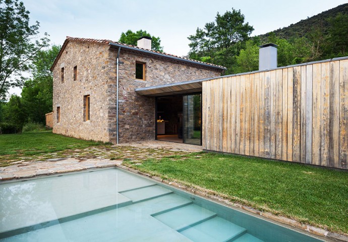 Каменный дом в Жироне, Испания