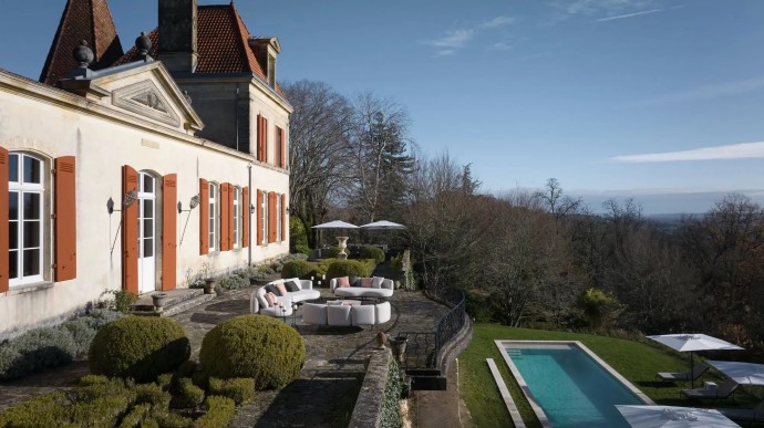 Замок Монтравель (Le Château Montravel) в Бордо, Франция