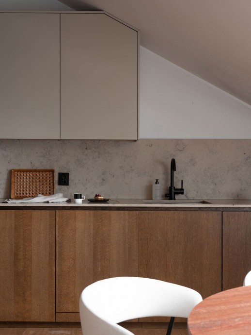 Стильная мансардная квартира под крышей старого дома в Стокгольме Стильная мансардная квартира под крышей старого дома в Стокгольме