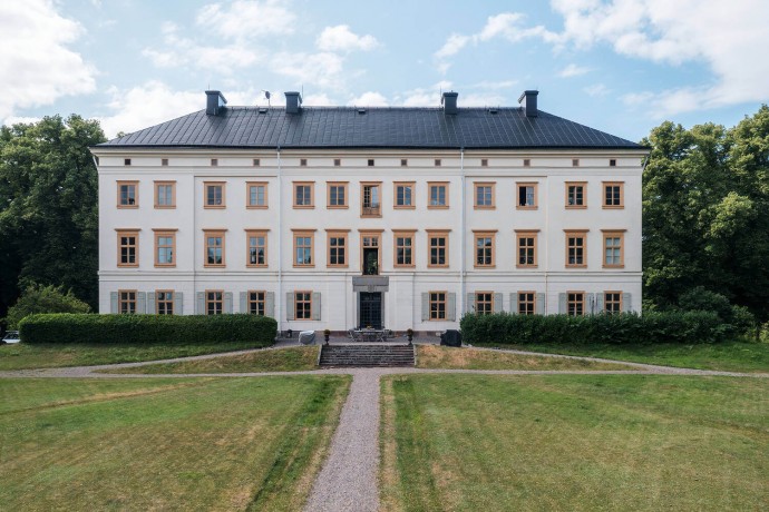 Апартаменты в отреставрированном замке Леннартснес недалеко от Стокгольма