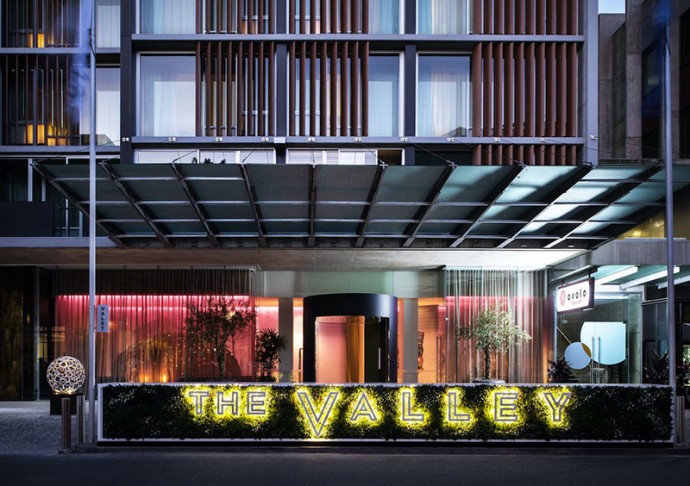 Красочный отель Ovolo The Valley в Брисбене, Австралия