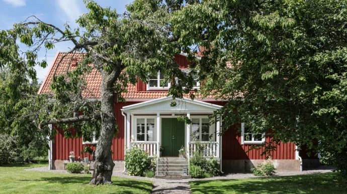 Фермерский дом в шведской деревне Слеттемосса