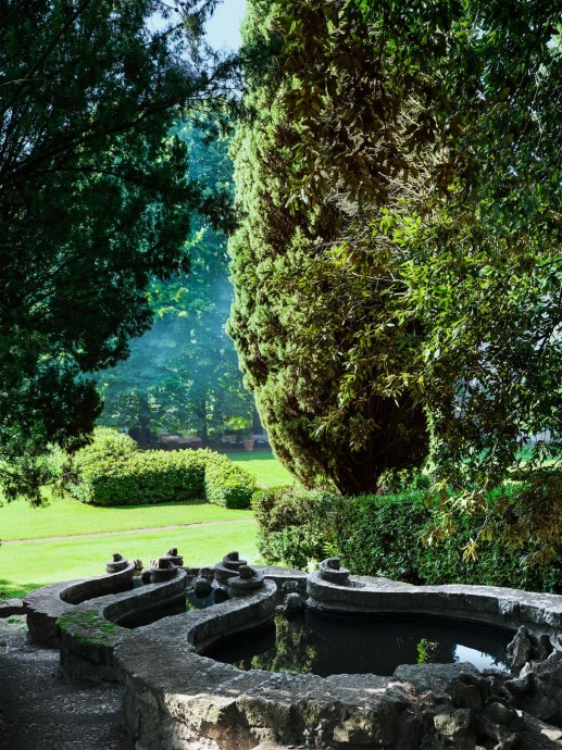 100-летний загородный дом поэта и издателя Паолы Иглиори на окраине Рончильоне, Италия