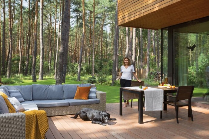 Дом посреди леса в Кампиносской пуще, Польша