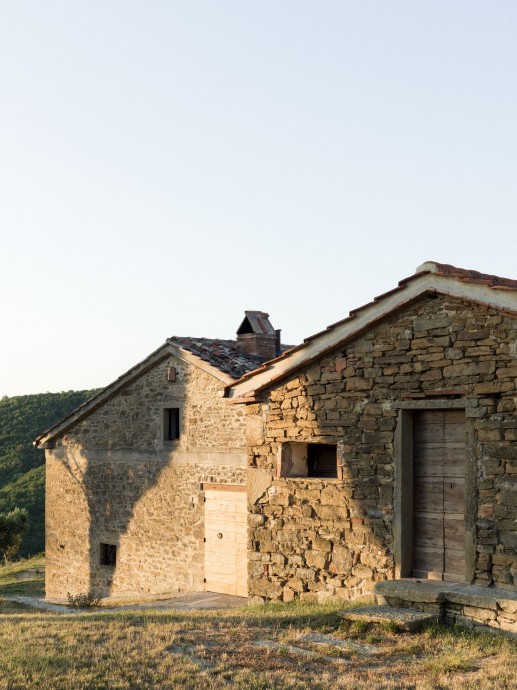 Каменные сельскохозяйственные постройки в Тоскане, преобразованные в современное жильё