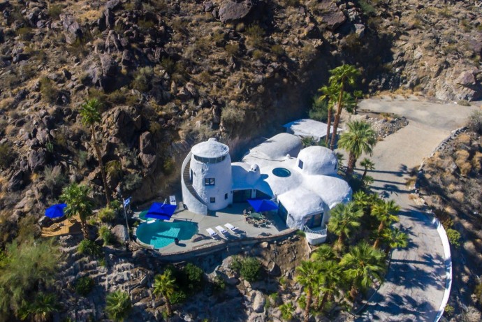 Santorini House в калифорнийском городе Палм-Спрингс