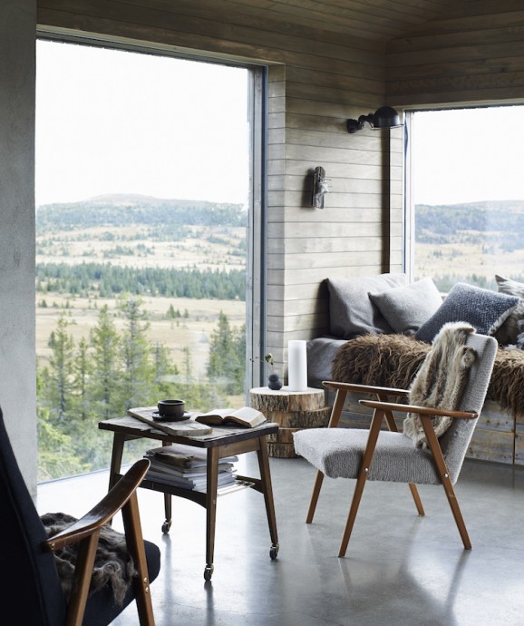 Небольшой дом для отдыха в горах Норвегии