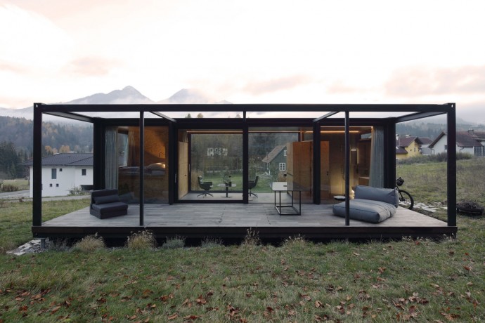 Мини-дом площадью 20 м2 от дизайнера Кристиана Тонко в Австрии