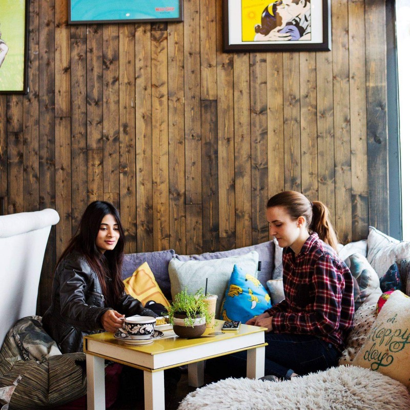 Ресторан Wild Chix & Waffles в Остине