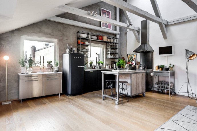 Мансардная квартира-лофт площадью 150 м2 в Стокгольме