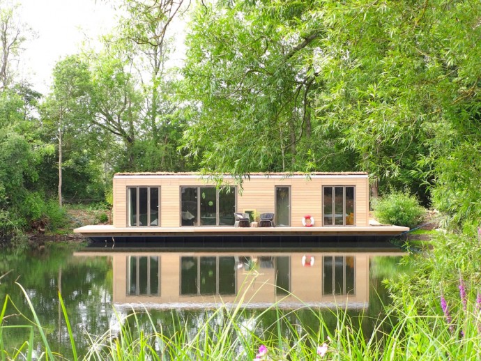 Плавучий дом в Котсуолдсе, Великобритания
