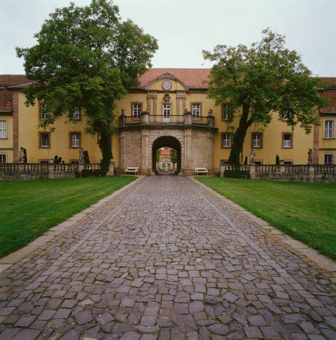 Замок Фазанери (Schloss Fasanerie) в Айхенцелле, Германия