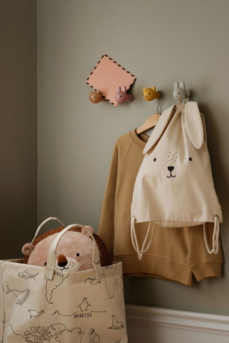 Инсталляции от дизайнеров бренда H&M Home