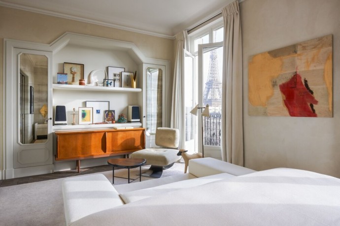 Парижская квартира дизайнера Джозефа Дирана с видом на Эйфелеву башню