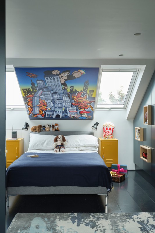 Таунхаус, оформленный в тёмных тонах