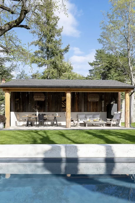 Загородный дом дизайнера Сесиль Симеон недалеко от Лиона, Франция