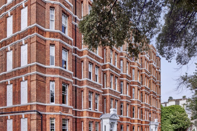 Апартаменты на первом этаже особняка Carlyle Mansions в Лондоне