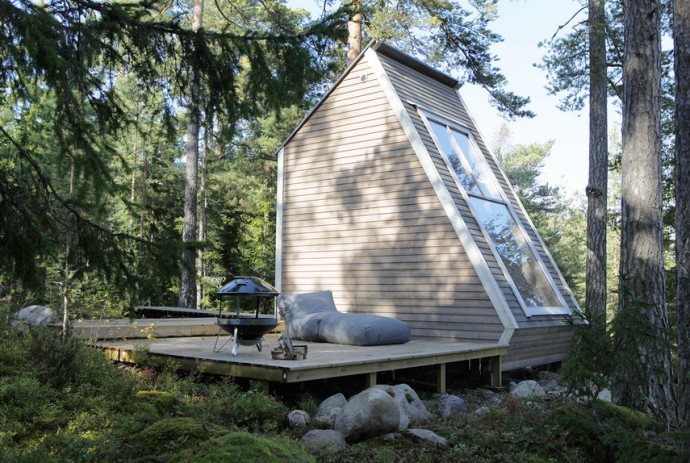 Дача площадью всего 9 м2, построенная 20-летним студентом Робином Фальком в финском лесу