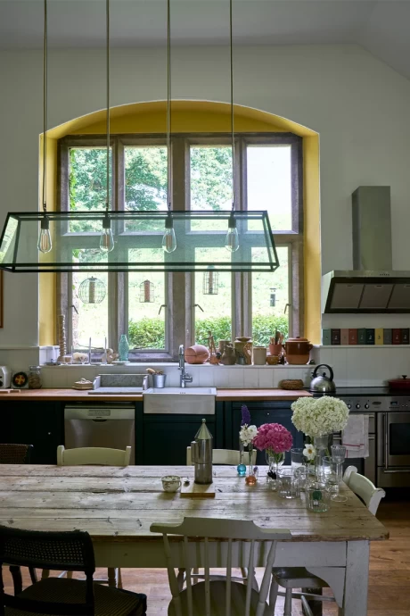 Дом эксперта по цвету лакокрасочного бренда Farrow & Ball Джоа Стадхольм в Сомерсете, Великобритания Дом эксперта по цвету лакокрасочного бренда Farrow & Ball Джоа Стадхольм в Сомерсете, Великобритания