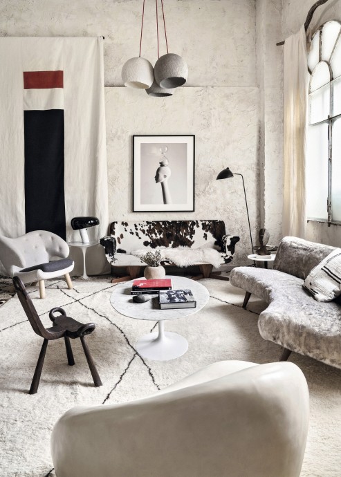 Лофт фотографа Маноло Иллера и писательницы Кристины Лопес Баррио в Мадриде