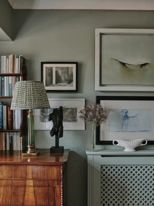 Дом амбассадора лакокрасочного бренда Farrow & Ball Патрика О'Доннелла в Вустершире, Великобритания Дом амбассадора лакокрасочного бренда Farrow & Ball Патрика О'Доннелла в Вустершире, Великобритания