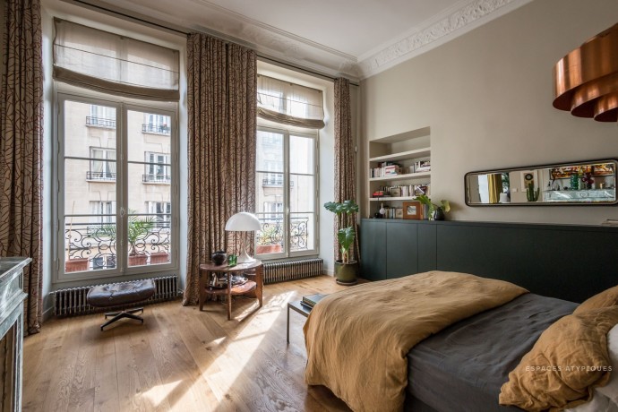 Квартира в здании XVIII века в Париже (142 м2)