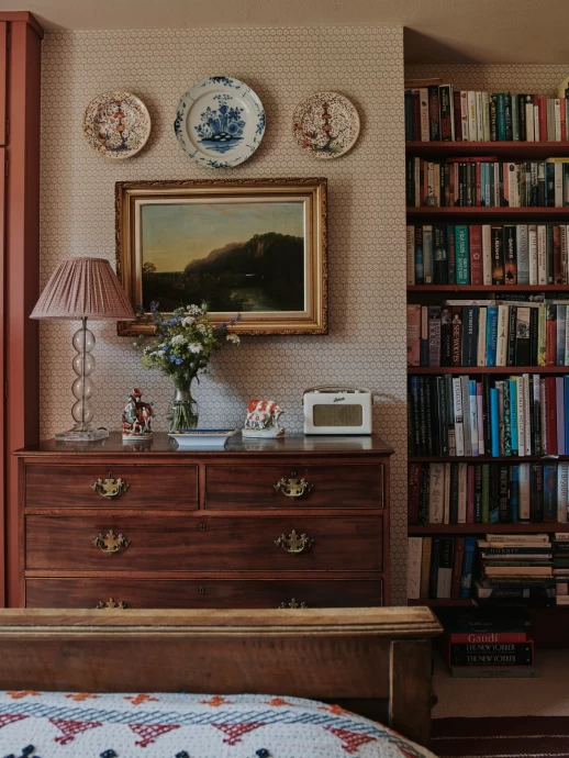 Дом амбассадора лакокрасочного бренда Farrow & Ball Патрика О'Доннелла в Вустершире, Великобритания Дом амбассадора лакокрасочного бренда Farrow & Ball Патрика О'Доннелла в Вустершире, Великобритания