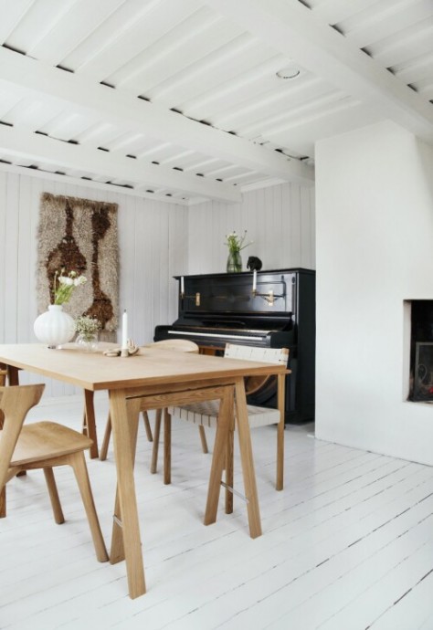 Дом владельцев бренда мебели Elmholt Хайди Хальдорсен и Джедрема Хансена в норвежской деревне Аскер