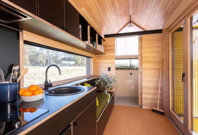 Экологичный мини-дом площадью 19 м2 от австралийской компании Maddison Architects