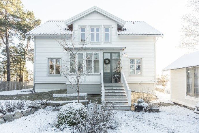 Дом на побережье Балтийского моря в городке Даларё, Швеция