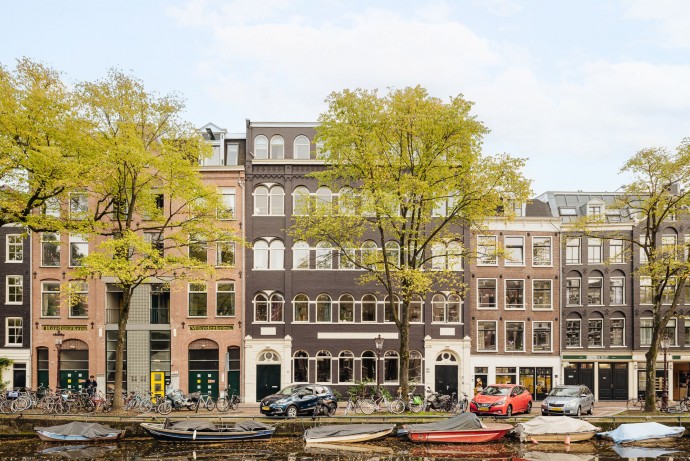 Апартаменты в фабричном здании XIX века в Амстердаме