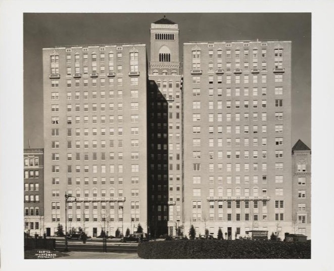 Квартира в небоскрёбе 1920-х годов Turner Towers в Бруклине