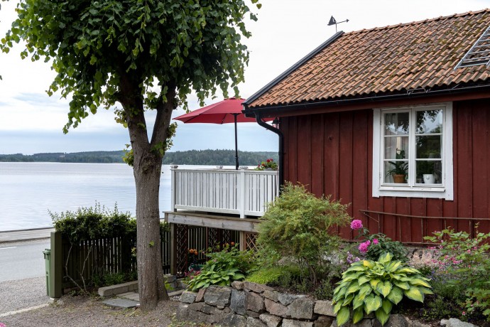 Дом 1870-х годов постройки у озера Меларен, Мариефред, Швеция