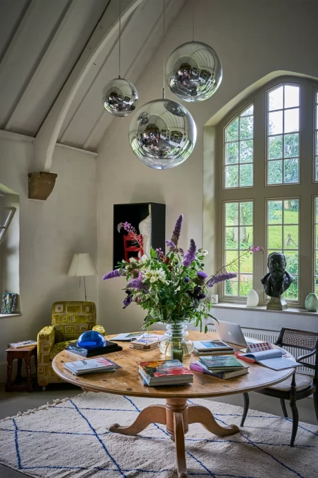 Дом эксперта по цвету лакокрасочного бренда Farrow & Ball Джоа Стадхольм в Сомерсете, Великобритания Дом эксперта по цвету лакокрасочного бренда Farrow & Ball Джоа Стадхольм в Сомерсете, Великобритания