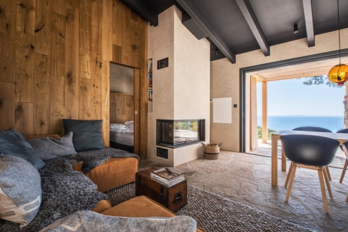 Дом для отдыха на Корсике с видом на Средиземное море