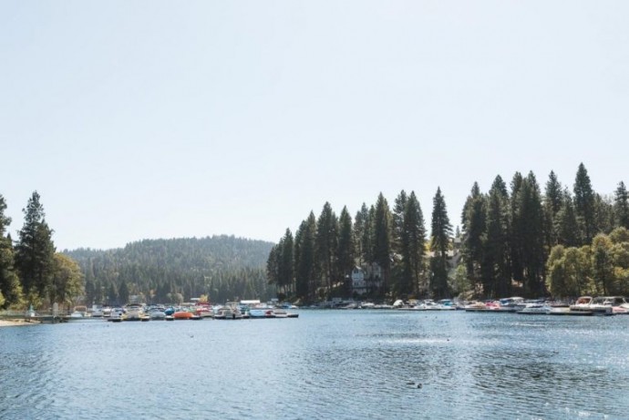 Дом дизайнера Минди Гейер у озера Эрроухед в Калифорнии